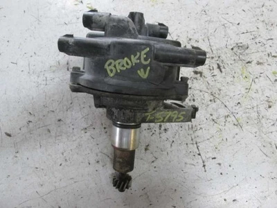 CARCASA MT 3,0 L TAPA ASTILLADA ROTA PARA CAMIONETA TOYOTA T100 93 347006 Foto 1 de 4