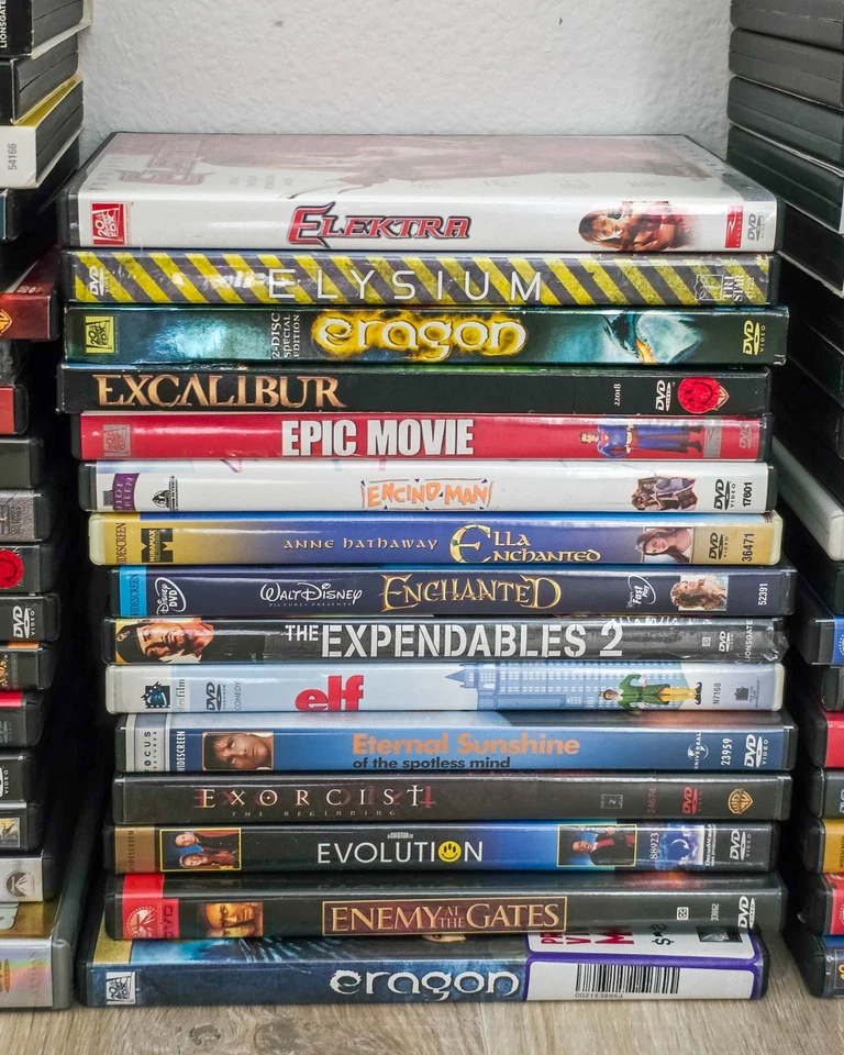 DVD SALE Pick & Choose Movies starting with “ E ”  $2 EACH FLAT $5 shipping Foto 1 de 1