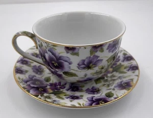 Baum Brothers Formalities Chintz lila Stiefmütterchen vergoldet Teetasse & Untertasse Set - Bild 1 von 8
