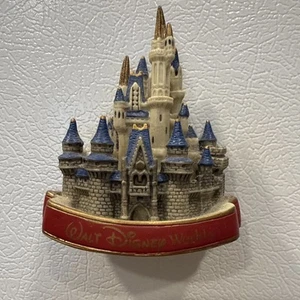 Walt Disney World Castle 3D Magnet - Picture 1 of 3