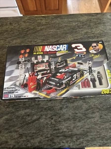 Mega Bloks Nascar Official Dale Earnhardt Building Set 9911 Pit Row 260 pieces - Picture 1 of 8