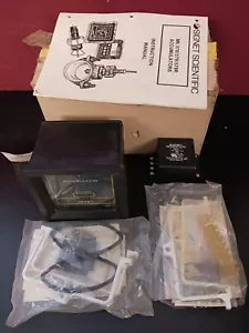 Contador acumulador de lotes Signet Scientific P57940 MK579 con fuente de alimentación - Imagen 1 de 13