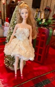 Vintage 1991 Barbie Mattel Indonesia With Shoes &3D Dress - Picture 1 of 10