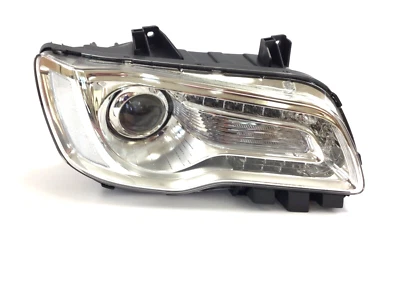 20152016 克莱斯勒 300 前右手乘客 HID 车头灯总成原始设备制造商 68196276AD — 第 1/4 张图片