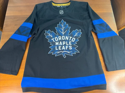 Adidas Toronto Maple Leafs x Drew House Bieber FLIPSIDE Hockey Jersey 46 Cover