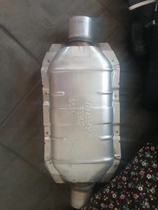 catalytic converter N/TA/99490 93302 0516 - Picture 1 of 2