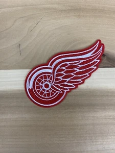 4" DETROIT RED WINGS EMBROIDERED IRON ON PATCH 4 INCH DIAMETER FREE SHIPPING - Picture 1 of 1