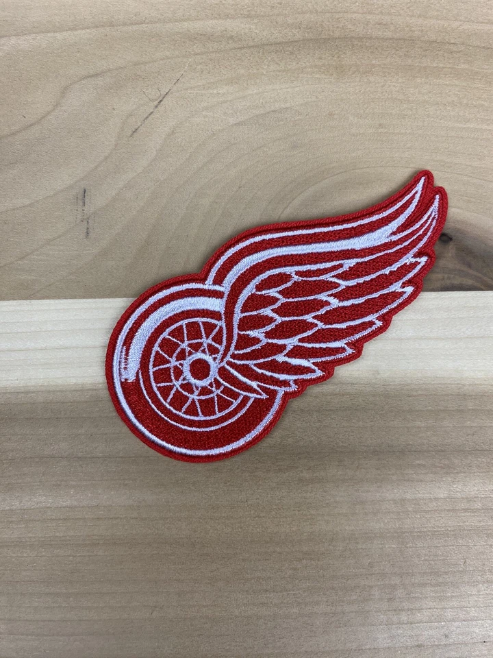 4" DETROIT RED WINGS EMBROIDERED IRON ON PATCH 4 INCH DIAMETER FREE SHIPPING - Image 1 of 1