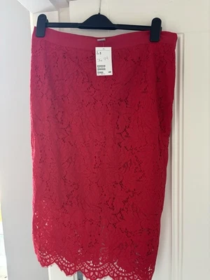 H&M RED LACE SKIRT BRAND NEW - Image 1 of 4