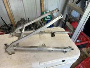 2000-2003 Yamaha Yz250f Sub Frame 5SF-21190-00-00 - Picture 1 of 3