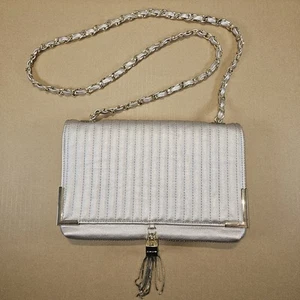Bebe "Kyla" CHAMPAGNE Quilted CROSSBODY Chain Strap PURSE Bag - Tassel CHARM - Picture 1 of 24