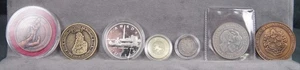 Mix array of Coins in Box ,1947 10 Kroner, 1984 Canadian, and a UN Coin and more - Picture 1 of 3