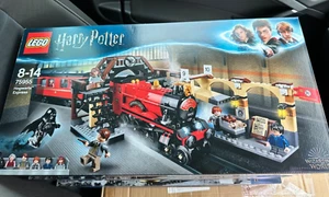 Lego Harry Potter Hogwarts Express Train 75955 - Picture 1 of 1