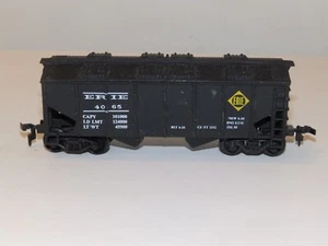 HO scale ERIE #4065 COVERED HOPPER 36' - Picture 1 of 6