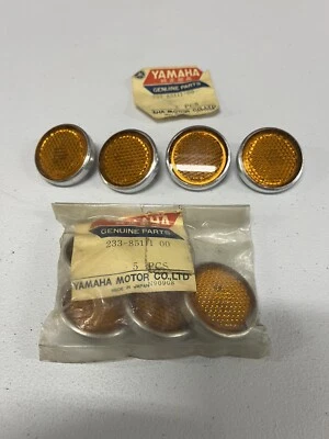 PIEZA REFLECTOR ÁMBAR DELANTERO NUEVO OEM YAMAHA # 233-85111-00. HT1 AT1 CT1 DT1 RT1. Foto 1 de 4