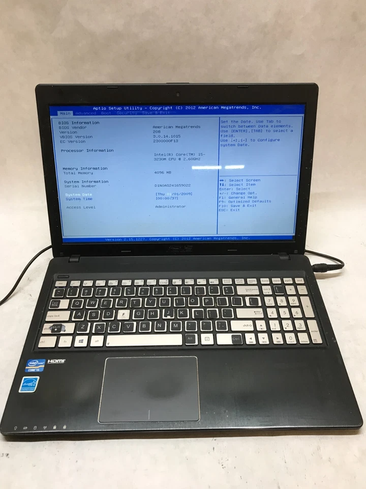 Asus Q500A-BSIN04 15" Laptop Intel i5-3230M 2.6GHz 4GB RAM NO HDD/NO OS AS IS DW - Image 1 of 4