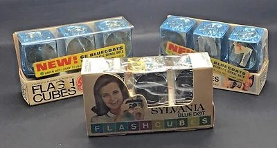 通用电气 Sylvania 蓝点闪光灯蓝点 9 个灯泡套装 — 第 1/3 张图片