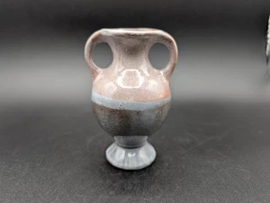 Jarrón de cerámica vintage esmaltado Redware pequeño de doble mango, República Checa - Imagen 1 de 10
