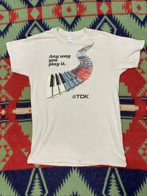 Camiseta De Colección Años 70 80 TDK Cualquier Forma De Toques Teclas De Piano Cassette Grabación Música Foto 1 de 4