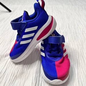 Scarpe da tennis Adidas Disney Topolino mezza e mezza rosa blu bambino 6K - Foto 1 di 10