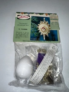 Vtg Christmas Ornament Kit NIP Egg Shaped “Treasure” Pearl Beads Lee Wards - Picture 1 of 5