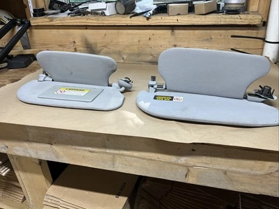 Lincoln Town 汽车 2005 双遮阳板 - 灰色 — 第 1/4 张图片