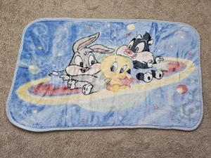 Manta Vintage Baby Looney Tunes Plus Bichos Conejito Piolín Pájaro Silvestre Bebé Años 90 - Imagen 1 de 4