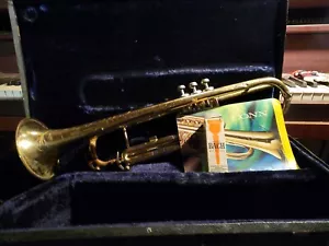 C.G CONN VICTOR 22b Bb TRUMPET WITH CASE & MOUTHPIECE # 992xxx Rare! - Picture 1 of 12