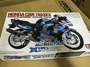 Tamiya 1/12 CBR1100XX With Me (1/12 Motorcycle: 14079) [NEW] - Picture 1 of 3