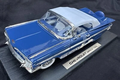 NIB Road Legends 1:18 1959 Chevrolet Impala Convertible Blue Spencer’s Gifts - Image 1 of 4