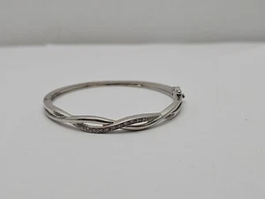 Zales 925 Sterling Silver 10 Round Cut Diamonds Infinity Bangle Bracelet Size 7 - Picture 1 of 6
