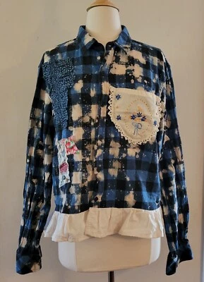 Camisa de franela blanqueada y reciclada única en su clase para mujer talla XL parches volantes de encaje AZUL Foto 1 de 4