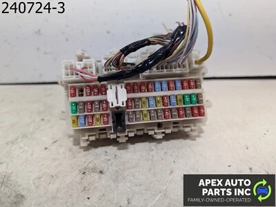 Nissan Altima 2020 OEM 2,5 L debajo del tablero cabina fusibles caja de conexiones relé Foto 1 de 4
