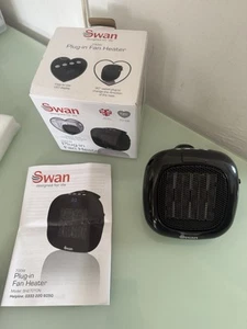 Swan 700W Plug-In Fan Heater Black - Picture 1 of 3