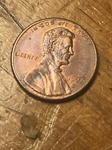 Nicely Rainbow Toned 1996d Close AM Penny - Picture 1 of 3