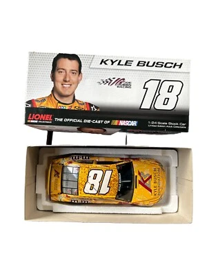 Kyle Busch #18 M&M’s Peanut 2013 Camry Colorchrome 1 de 600 Lionel Foto 1 de 4
