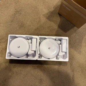 Ubiquiti UBB-US UniFi Building-to-Building Network Bridge Kit - Open Box - Afbeelding 1 van 2