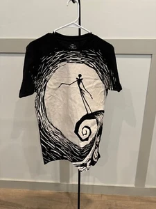 Nightmare Before Christmas Tim Burton AOP Disney T-shirt Men Size Medium - Picture 1 of 3