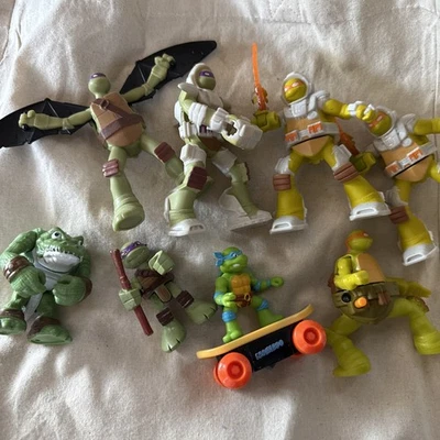 Lote de 8 Juguetes Tortugas Ninja Adolescentes Mutantes Toppers para Pasteles Foto 1 de 4