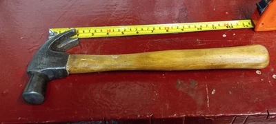 Vintage Claw Hammer.Lenght Including Handle 33cm. Total Weight 660 GM. - Image 1 of 4
