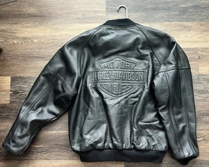Harley Davidson Motorcycles Black Leather Jacket Embossed Logo Insulated USA XL - Picture 1 of 18
