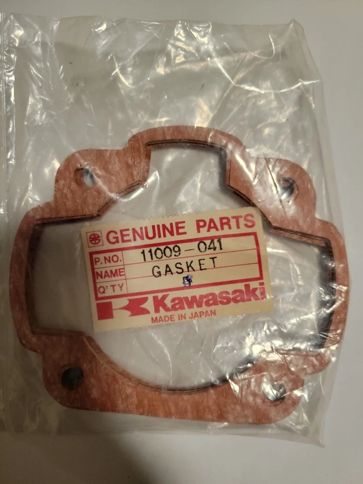 NUEVO OEM 11009-041 KAWASAKI JUNTA BASE CILINDRO KD175 KE175 KE KD175 CANTIDAD 1 Foto 1 de 1