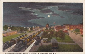 Hastings, NE - Chicago, Burlington y Quincy R R Depot de noche - Imagen 1 de 2