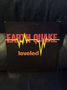 Earth Quake Leveled LP Record VG+-VG++ CBS 1977 Beserkley USA - Imagen 1 de 9