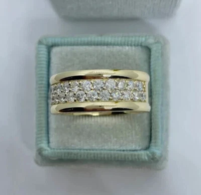 Anillo Banda Media Eternidad Para Hombre Diamante Simulado Acabado Oro Amarillo 14K Banda Foto 1 de 4