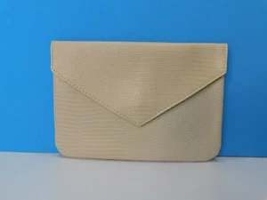 IPSY Glam Bag Cream Snap Flap Makeup Case Aug 2021 Wanderlust Faux Reptile Skin - Picture 1 of 11