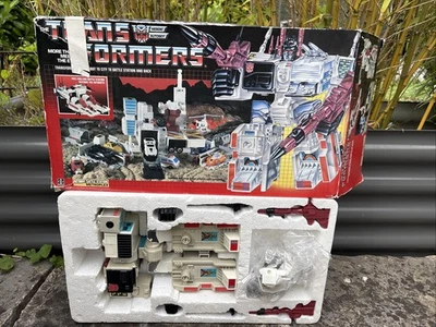 1986 HASBRO G1 TRANSFORMERS  AUTOBOT BASE METROPLEX  BOXED & 95% COMPLETE - Image 1 of 4