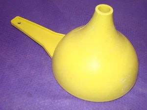 Tupperware Vintage #1227 Yellow Kitchen Funnel - 3.75” -EUC - Picture 1 of 3