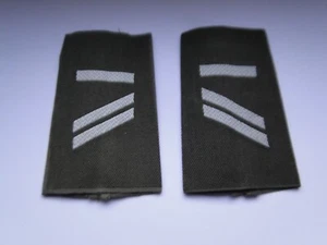 1 Paar Bundeswehr Rangschlaufen Ober-Gefreiter  UA weiß in Oliv - Picture 1 of 1