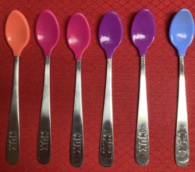 Juego de 6 cucharas bebé NUK años 80 punta de goma suave mordida, inoxidable, colorido Foto 1 de 4